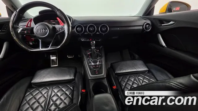 Audi TT — интерьер