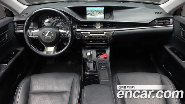 Lexus ES — интерьер