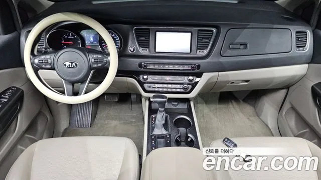 Kia Carnival — интерьер