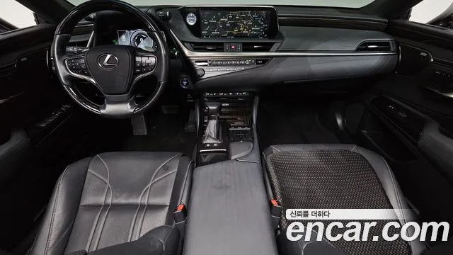 Lexus ES — интерьер