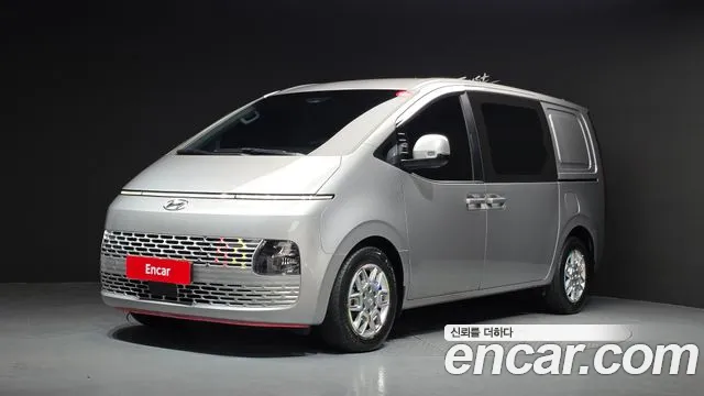 Hyundai Staria
