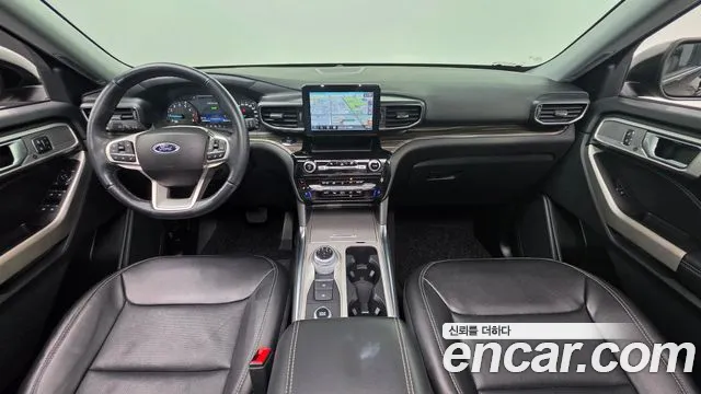 Ford Explorer — интерьер