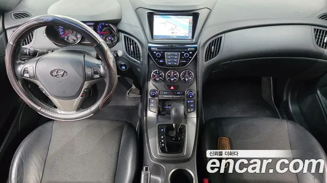 Hyundai Genesis — интерьер