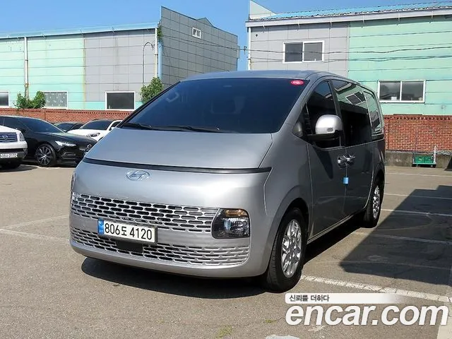 Hyundai Staria