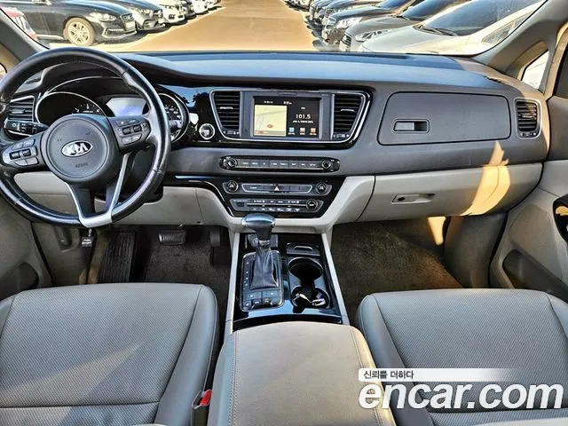 Kia Carnival — интерьер
