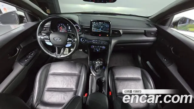 Hyundai Veloster — интерьер