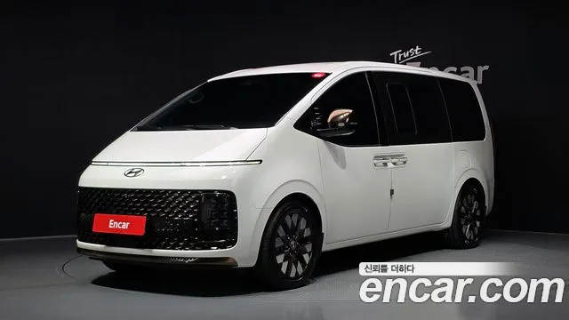 Hyundai Staria