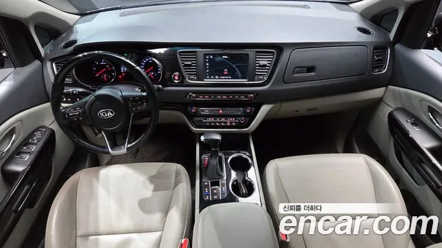 Kia Carnival — интерьер