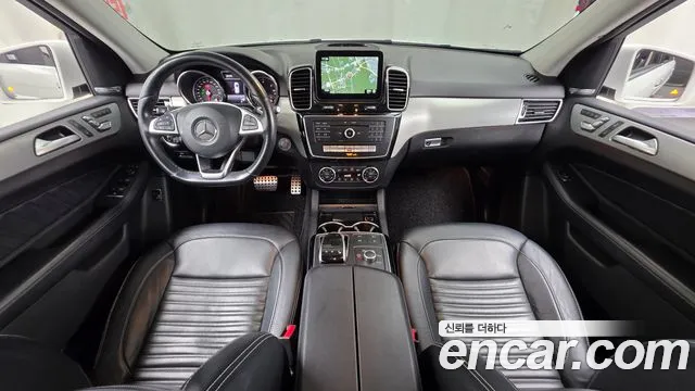 Mercedes-Benz GLE-класс — интерьер