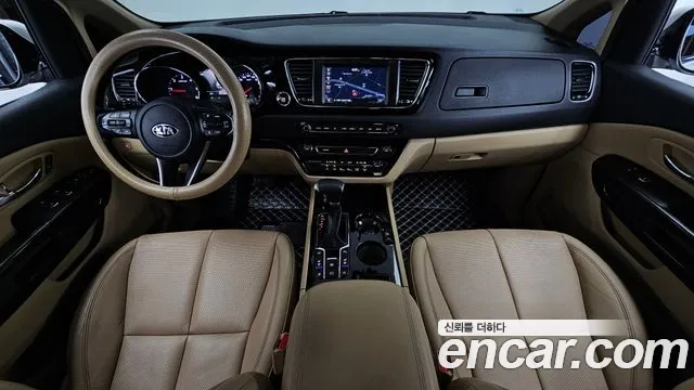 Kia Carnival — интерьер