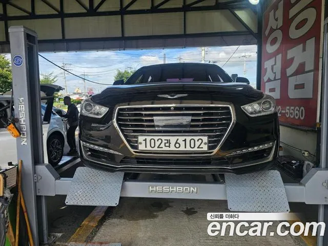 Genesis EQ900