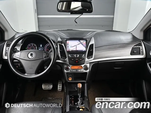 KG Mobility Korando — интерьер