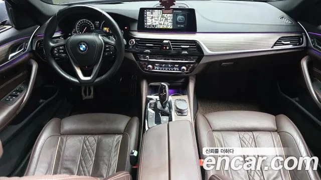 BMW 5 серия — интерьер