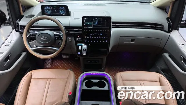 Hyundai Staria — интерьер