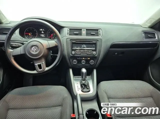 Volkswagen Jetta — интерьер