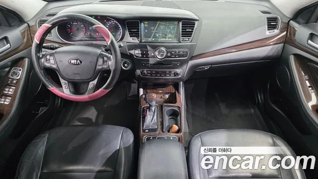 Kia K7 — интерьер