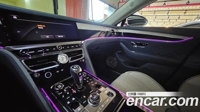 Bentley Flying Spur — интерьер