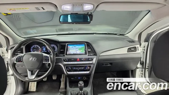 Hyundai Sonata — интерьер