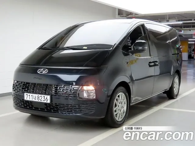 Hyundai Staria