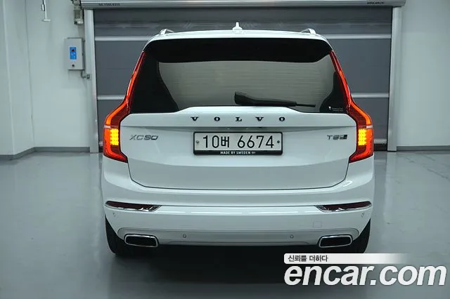 Volvo XC90 — интерьер