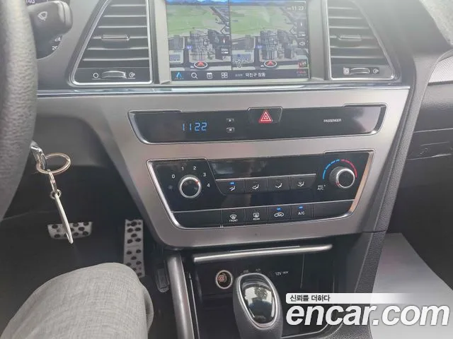 Hyundai Sonata — интерьер