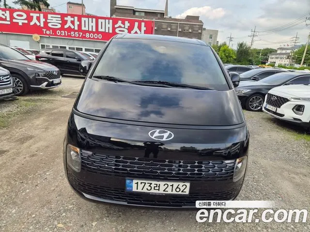Hyundai Staria