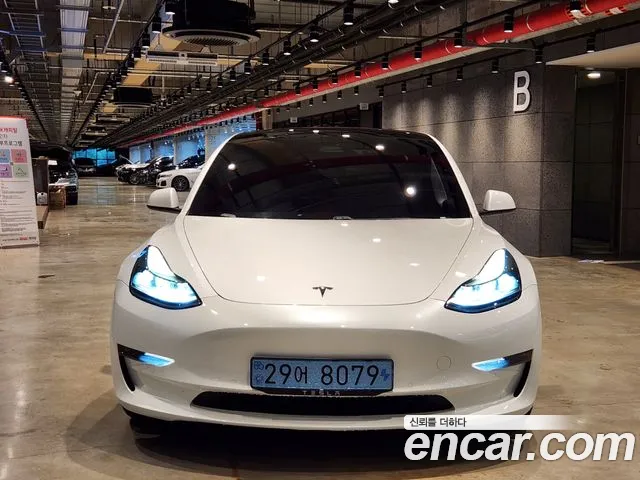 Tesla Model 3 — экстерьер