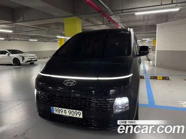 Hyundai Staria