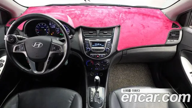 Hyundai Accent — интерьер