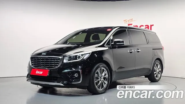 Kia Carnival — экстерьер