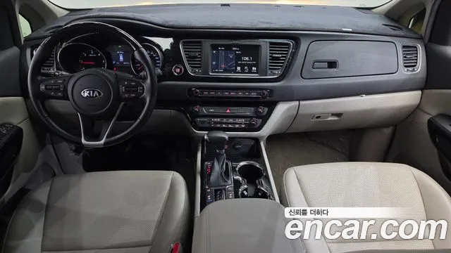 Kia Carnival — интерьер