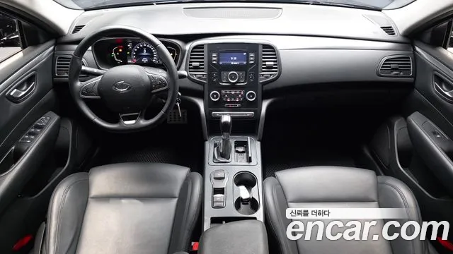 Renault Korea SM6 — интерьер