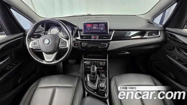 BMW 2 серия — интерьер