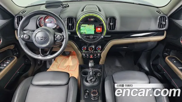 MINI Countryman — интерьер