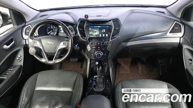 Hyundai Santa Fe — интерьер
