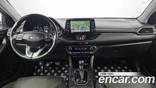 Hyundai i30 — интерьер