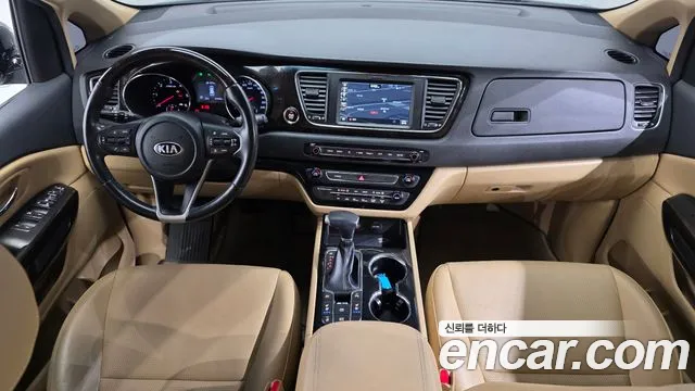 Kia Carnival — интерьер