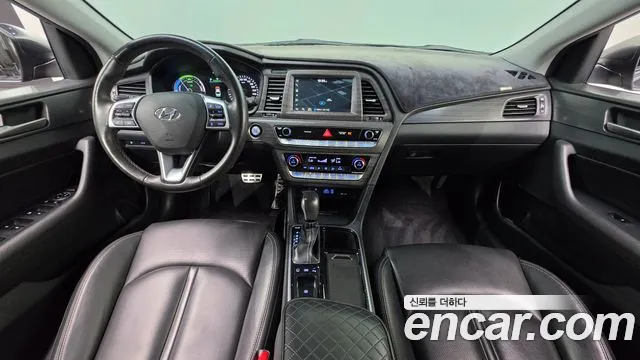Hyundai Sonata — интерьер