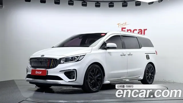 Kia Carnival — экстерьер