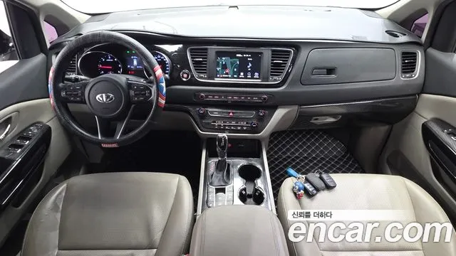 Kia Carnival — интерьер
