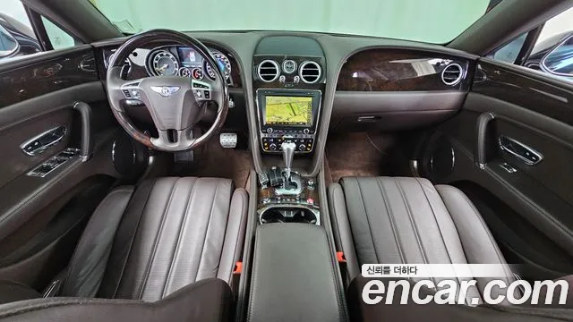 Bentley Flying Spur — интерьер