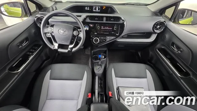 Toyota Prius — интерьер