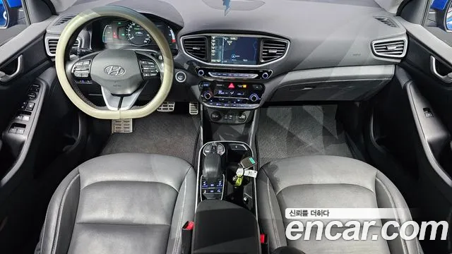 Hyundai Ioniq — интерьер
