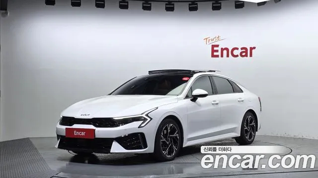 Kia K5 — экстерьер