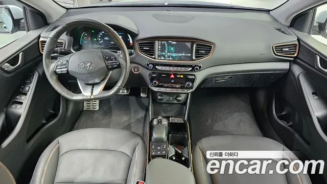 Hyundai Ioniq — интерьер