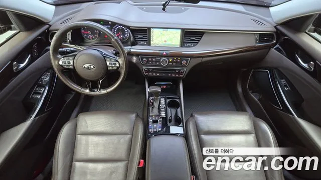 Kia K7 — интерьер