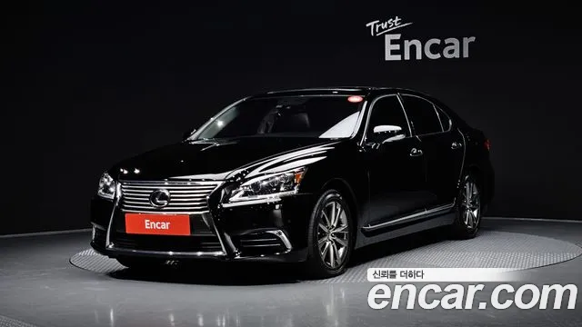 Lexus LS — экстерьер
