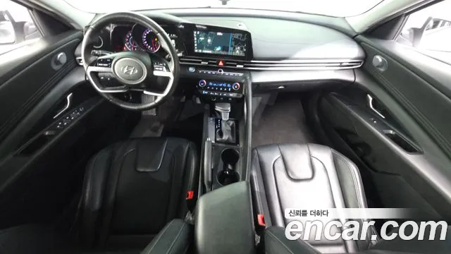 Hyundai Elantra — интерьер