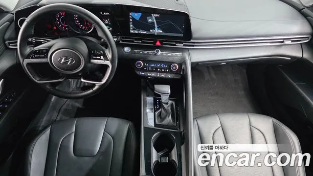 Hyundai Elantra — интерьер