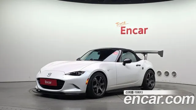 Mazda MX-5 MIATA — экстерьер